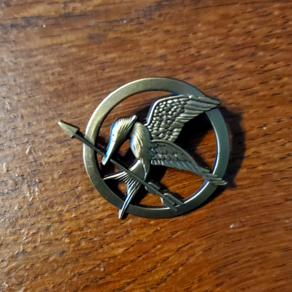 ⭐️2/$20⭐️ Mockingjay Brooch